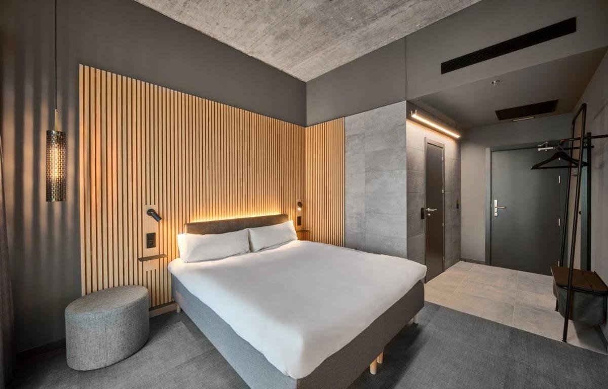 Hotel Zleep Madrid Airport Esterno foto