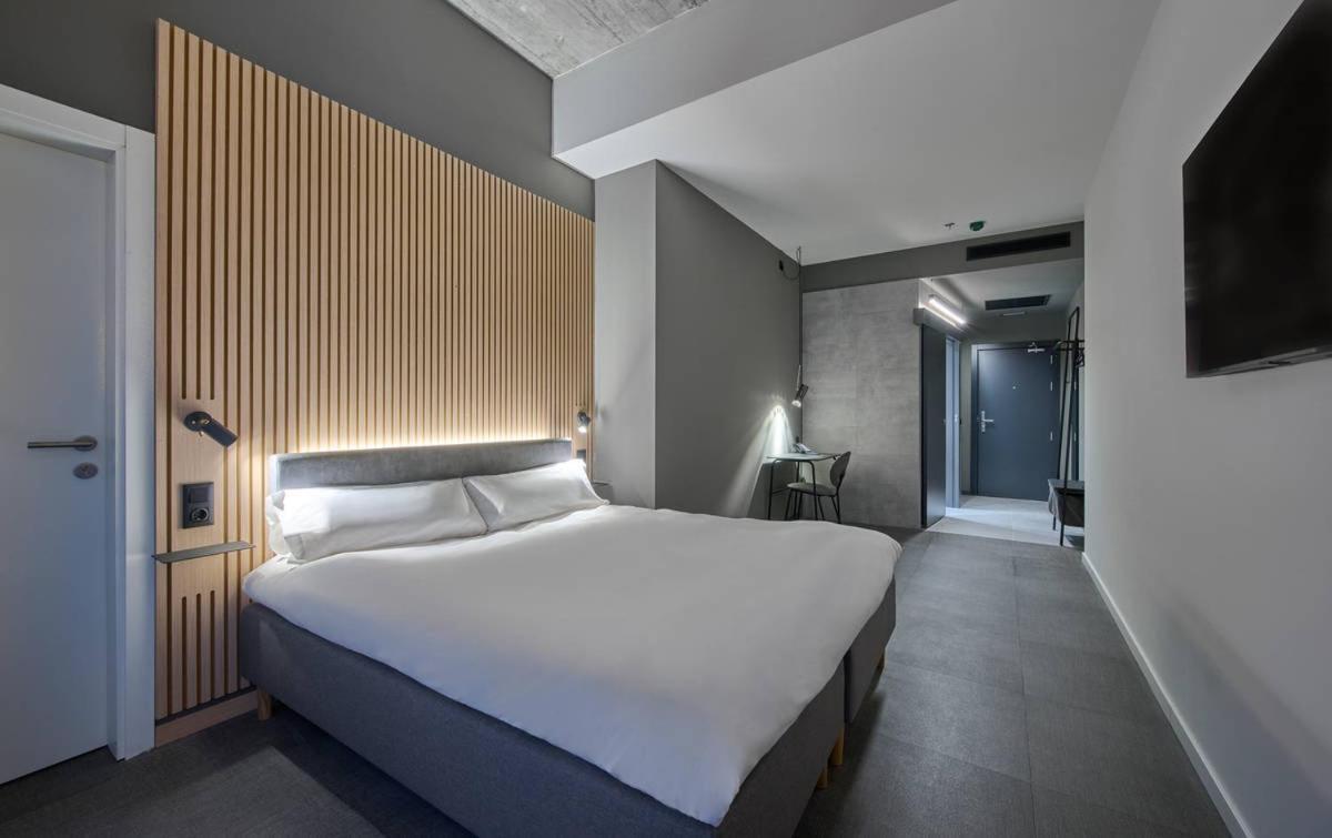 Hotel Zleep Madrid Airport Esterno foto