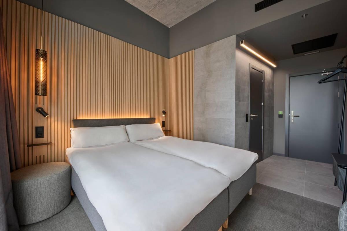 Hotel Zleep Madrid Airport Esterno foto