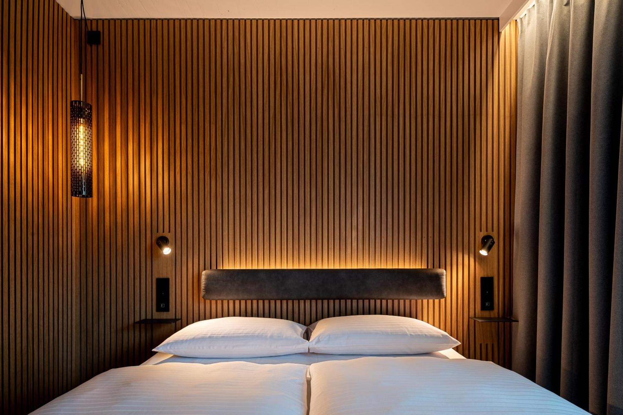 Hotel Zleep Madrid Airport Esterno foto